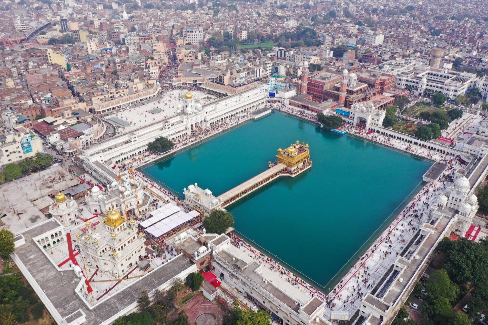 Courtyard By Marriott Amritsar Hotel Ngoại thất bức ảnh The Golden Temple
